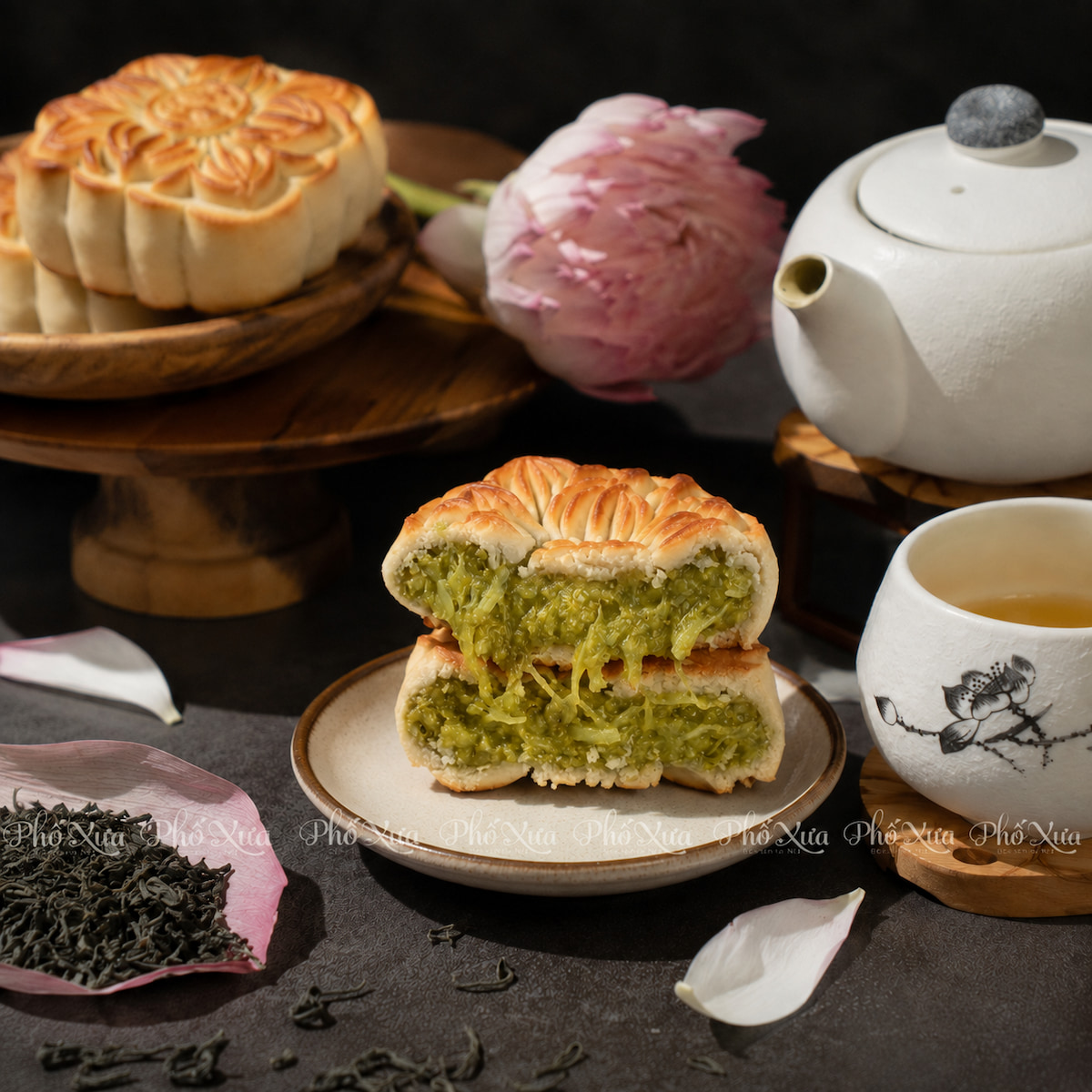 Bánh nướng cốm xào ít ngọt thưởng thức cùng trà